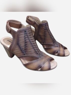 Earth Brown Libra Woven Leather Peep-Toe Heels Size 8.5 B